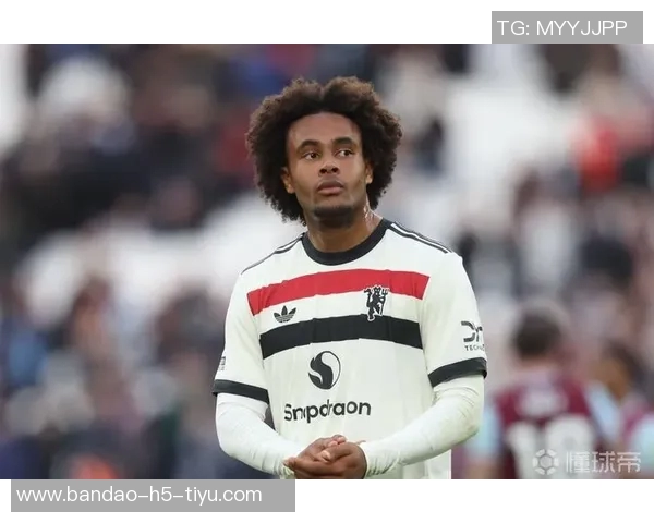 齐尔克泽希望留在曼联争取位置球队暂无出售计划